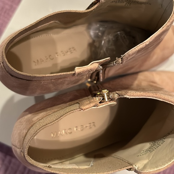 Peep toe booties - Picture 5 of 10